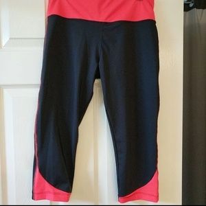 Capri / Cropped workout leggings